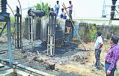 Fell on electric power sub-station