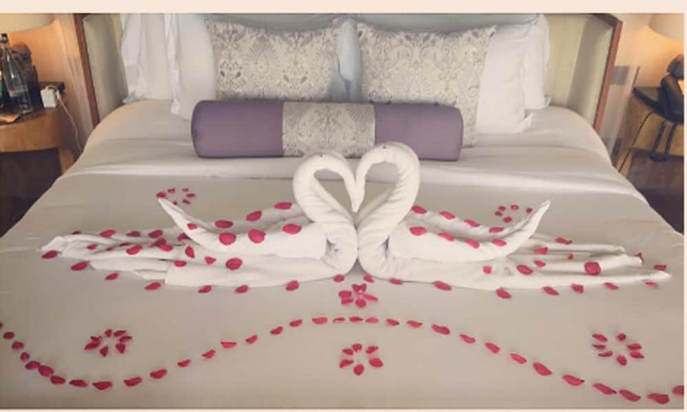 Bipasha basu's honeymoon pictures