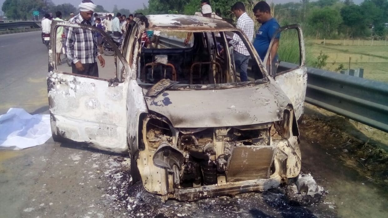 in delhis rohini area car catches fire one dead