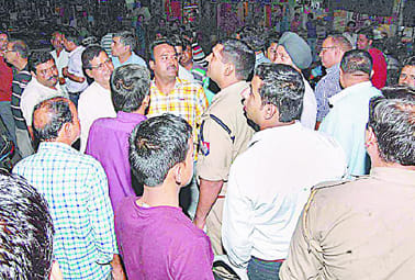 Mahabali and drove himself watching encroachment