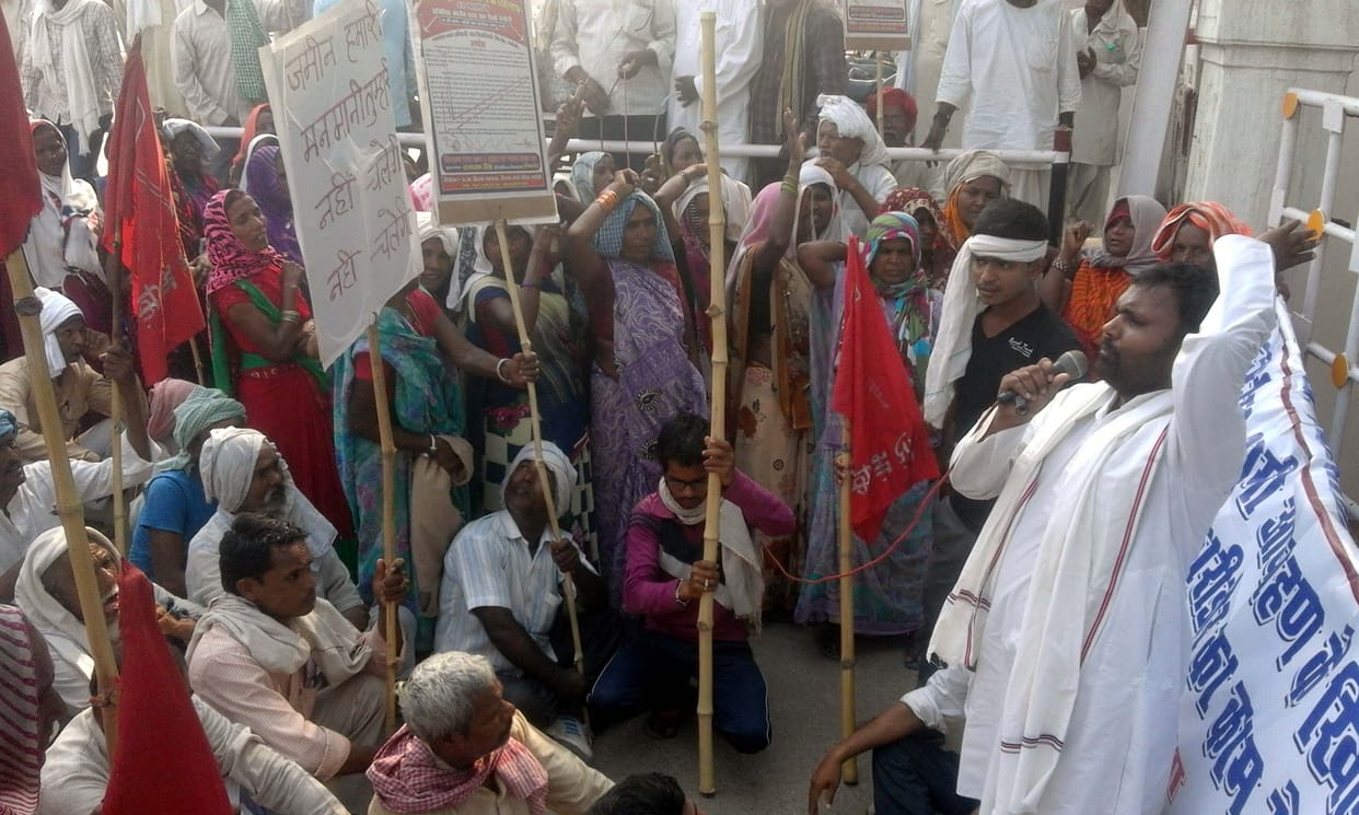 The farmers protesting 