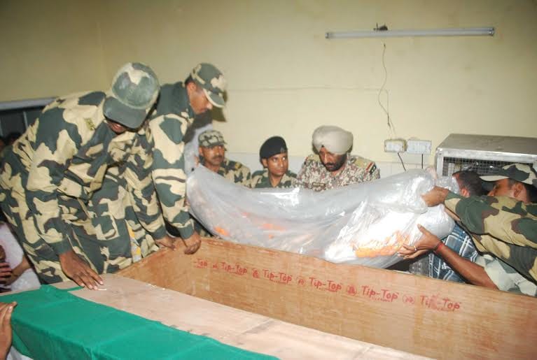 martyr soldier rockey, martyr bsf soldier rockey, shaurya chakra to martyr rockey