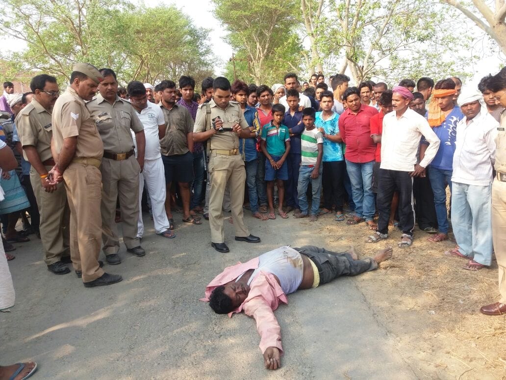 man murdered, dead body found on road