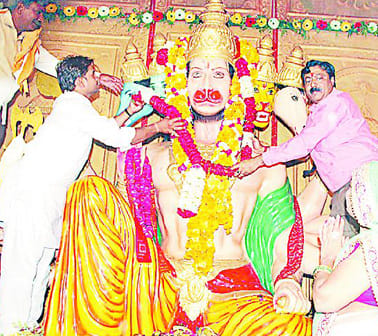 Come avoid the risk of heroic Hanumana