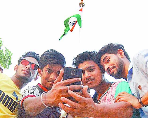hum tirange ke crazy