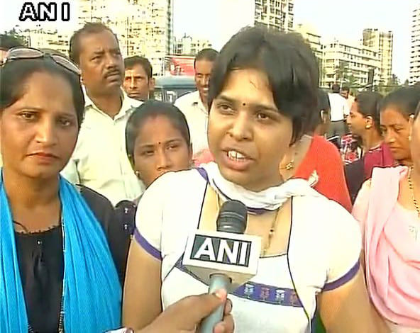 bhumata's brigade trupti desai entered at haji ali