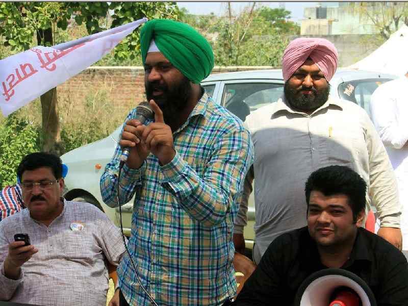 aam admi party, meting, cm badal house gherav, pathankot