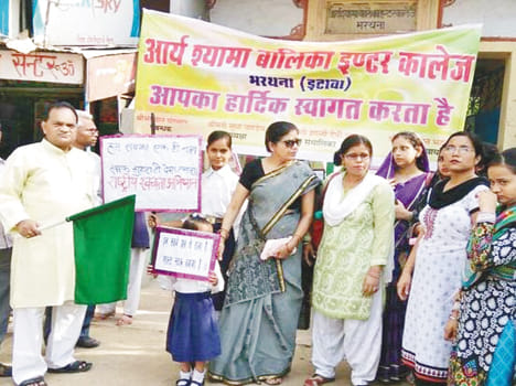 Rallies, brought out by school children