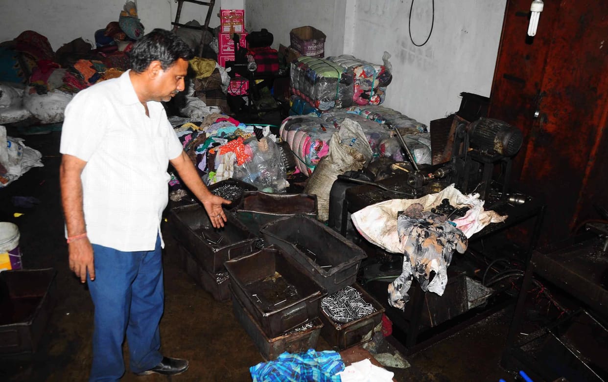 rohtak, crime, thief, fire, factory, haryana rohtak