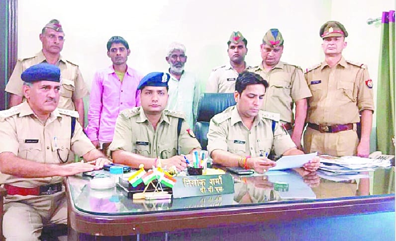 Two arrested for stealing wire vicious