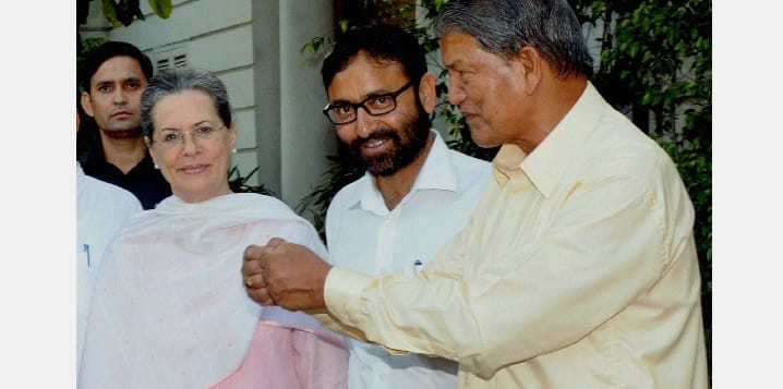 Harish Rawat reache Delhi, meet Sonia and Rahul