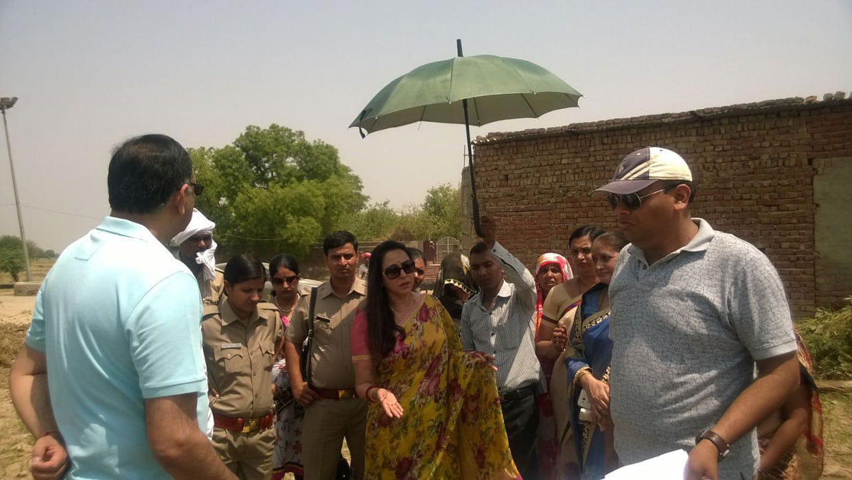 MP Hema Malini demanded, Be Safe food zone to temples.