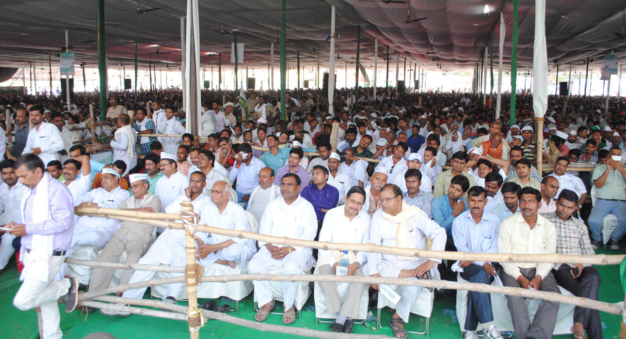 Nitish Kumar Starts 'Mission UP' from Varanasi.