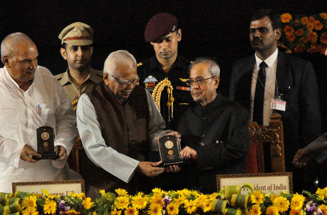 President Pranab Mukherjee tours in Varanasi.