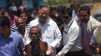 chhattisgarh: raman singh and his son in trouble in augusta deal