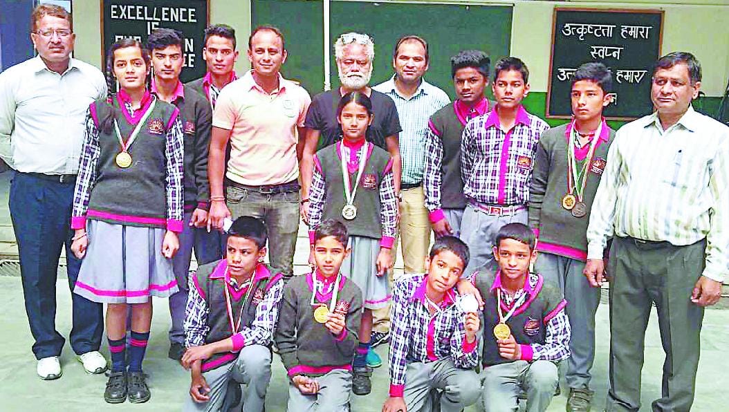 The school met players Sanjay Mishra