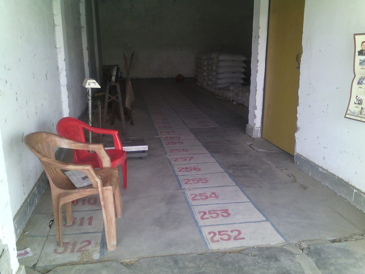 Wheat selling to traders 