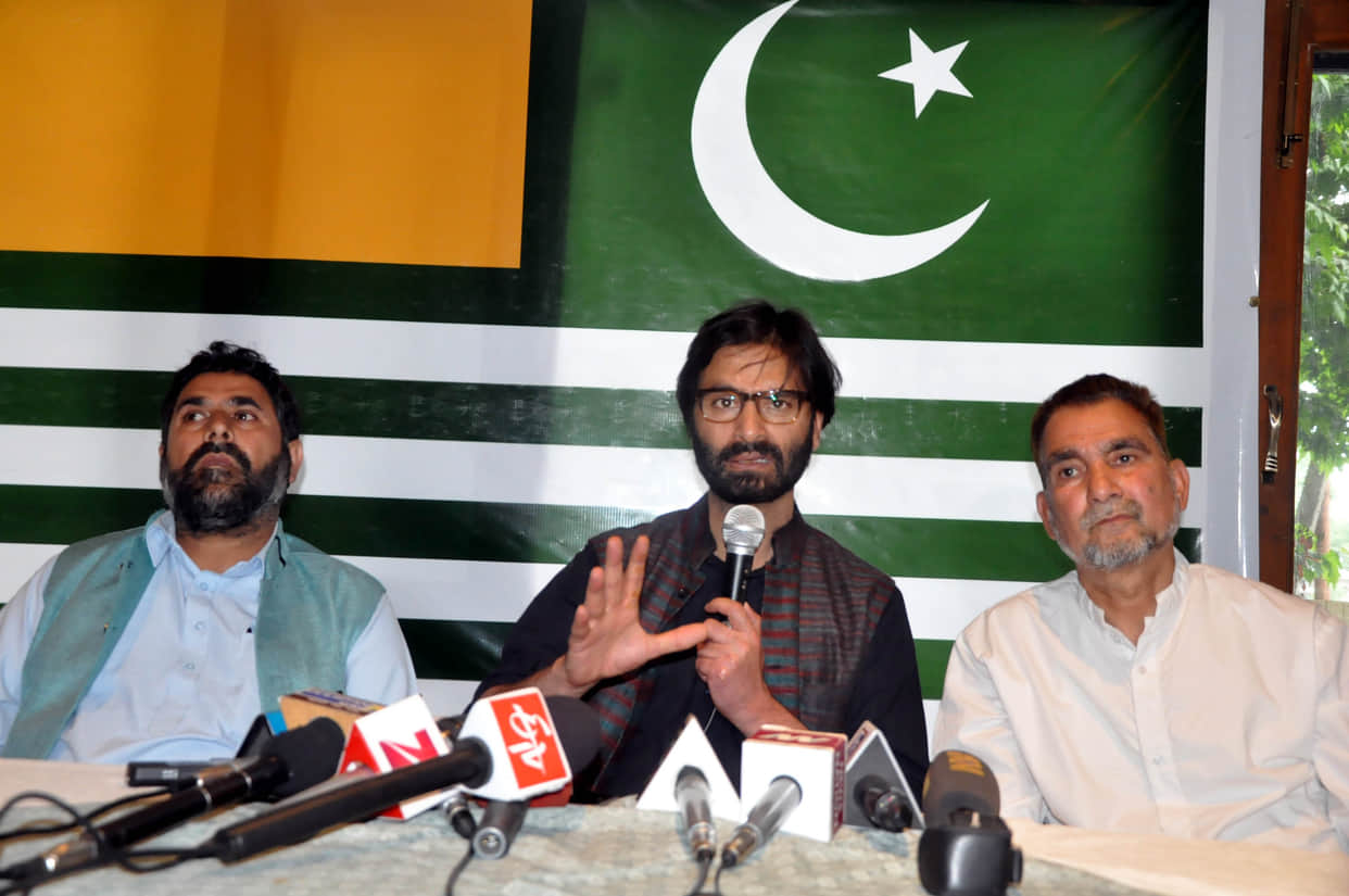 sepratist leaders detained in kashmir valley on thursday