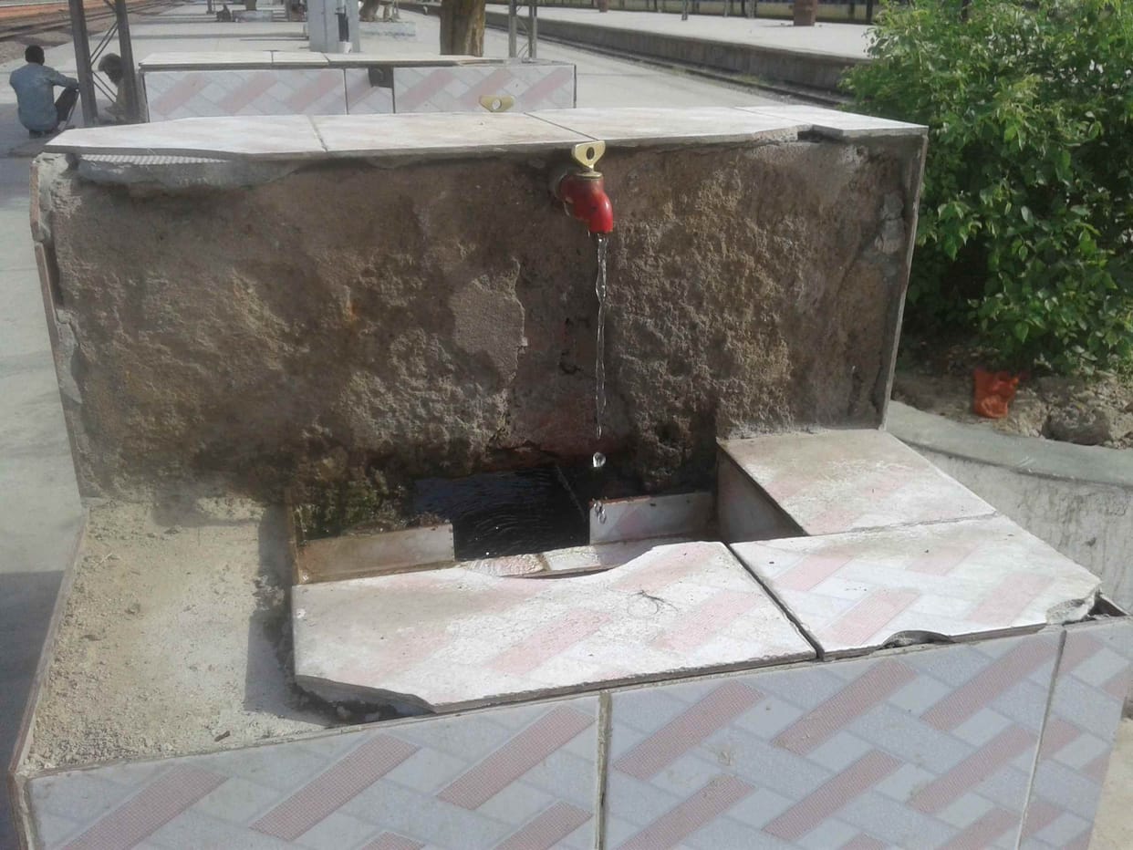 water waiste in railway station 