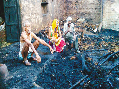 Thatch fire, eight home Ashes