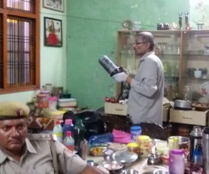  robbery in south city in Lucknow.