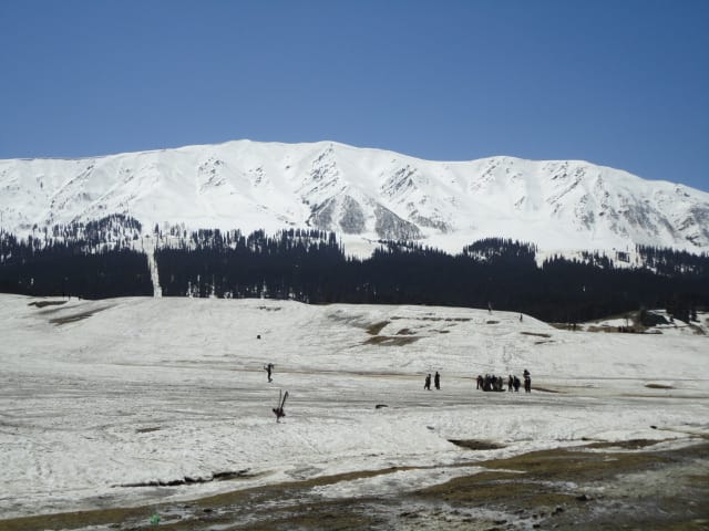 Not allow any construction in Gulmarg