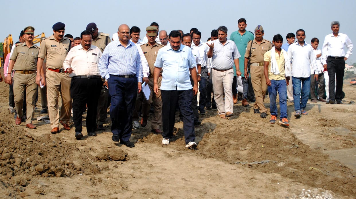 Have to go to prison in sinking encroachers