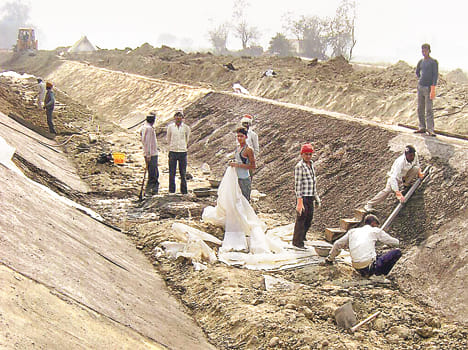 Lower Ganga Canal dampened in water, farmers