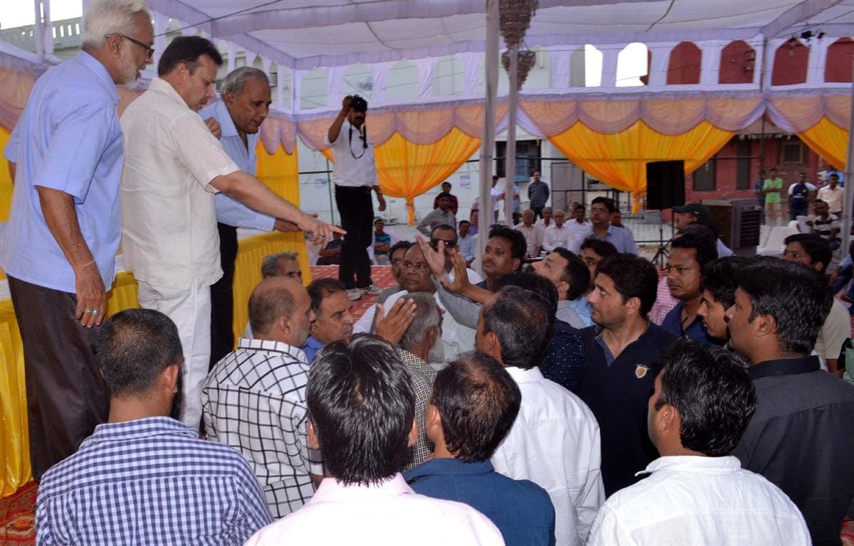 AMU Old Boys in meeting fiercely commotion