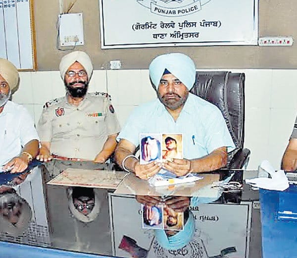 boy dead body found in suitcase, dead body found in suitcase in train, darbhanga express, amritsar