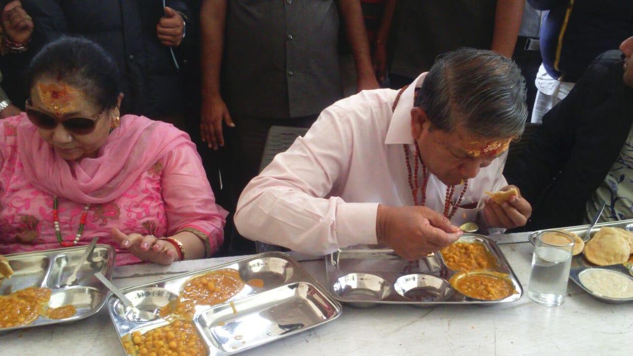 CM Harish rawat reached in kedarnath.