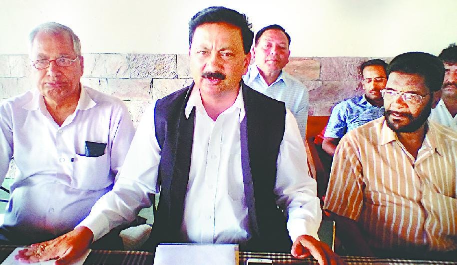Now the noise of displeasure of MLAs in Congress, meeting can be held in Dehradun today