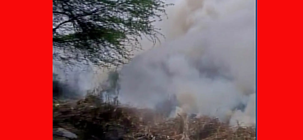  Fire break out in forest area near coronation park in Delhi's Mukherjee Nagar area in delhi 