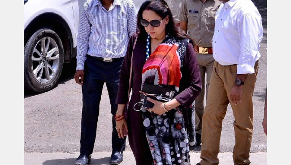 Pradhan lodge FIR against Hema Malini