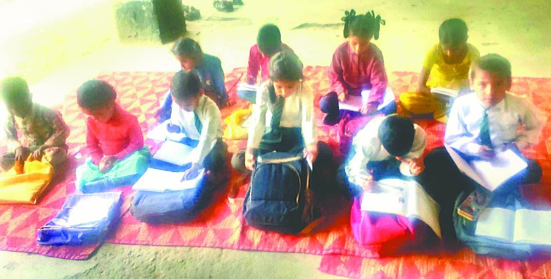 Hunpani school reached minus 8 Chhatrsnkya