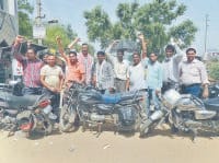 angry peolple, prevent the traffic, narnaul