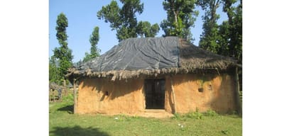 School running in a hut from 20 years in sirmour himachal pradesh