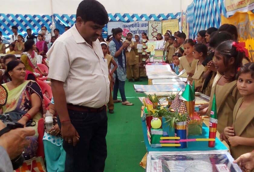 Council , " Bonds ' schools The children were introduced models