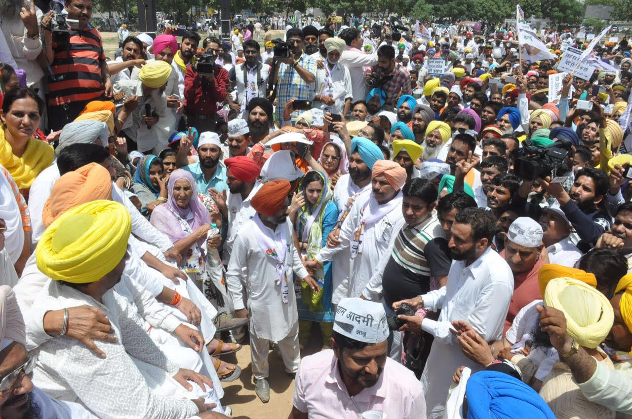 केजरीवाल के बिना 'आप' ने दिखाई ताकत, मुख्यमंत्री ने घुटने टेके ...