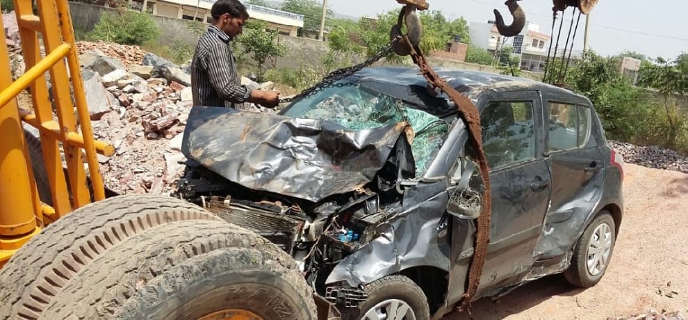 bike car collides, 3 dead 5 injured