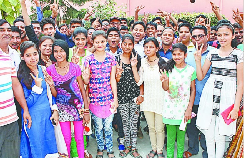 Intermediate lamps, high school district topper Pradyumna