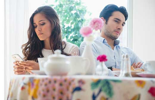Want to make your married life happy, keep these things in mind
