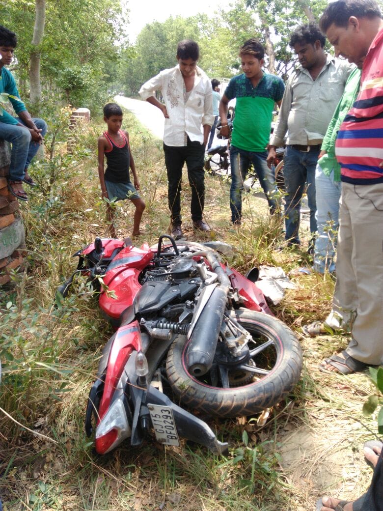 Safari-bike collision of two serious