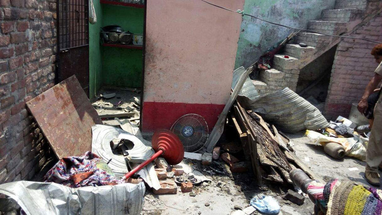 Explosion in fireworks for preparing explosives in Rampur.