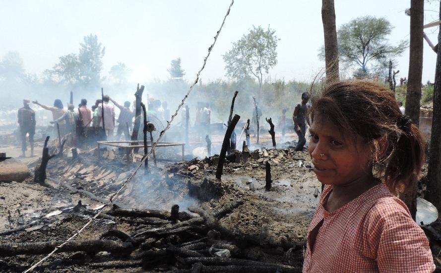 fifty huts burnt in fire, heavy loss