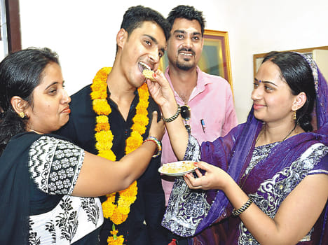 himansu top kanpur district in up board