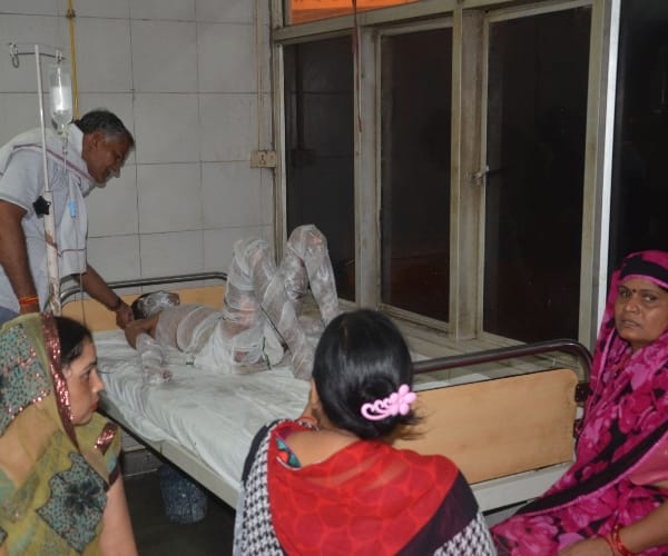 Three died in a cylinder blast in Sitapur.