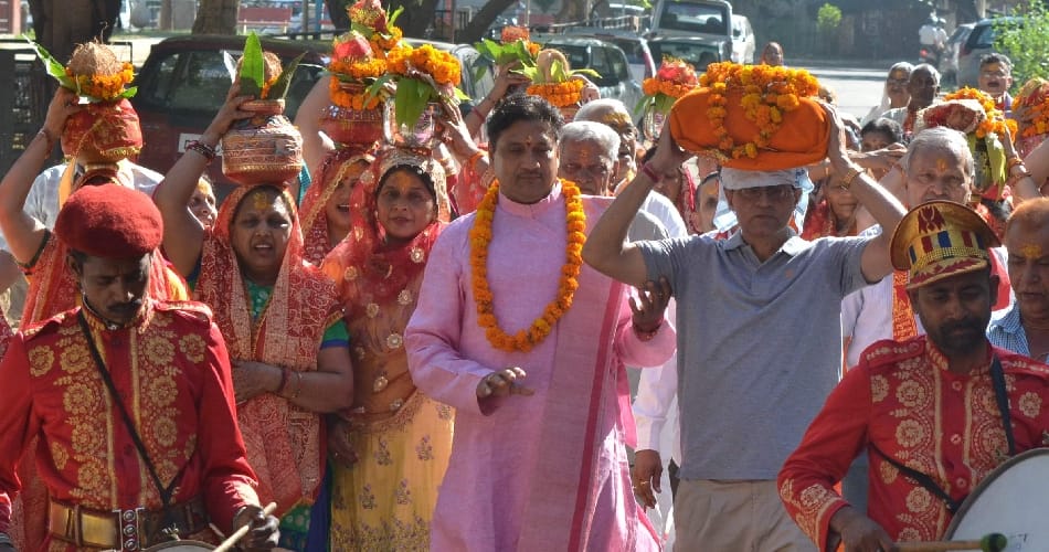 kalash yatra, murti sathapna diwas, chandigarh sector 32 temple, chandigarh