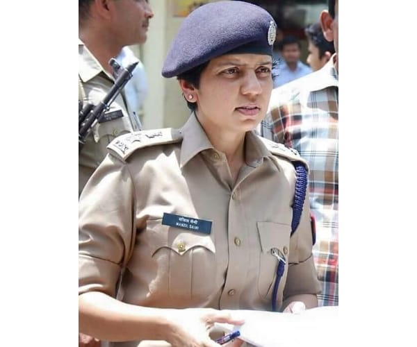  ssp manzil saini suspends para sho vinod kumar yadav