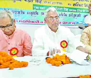 Risky work journalism in democracy